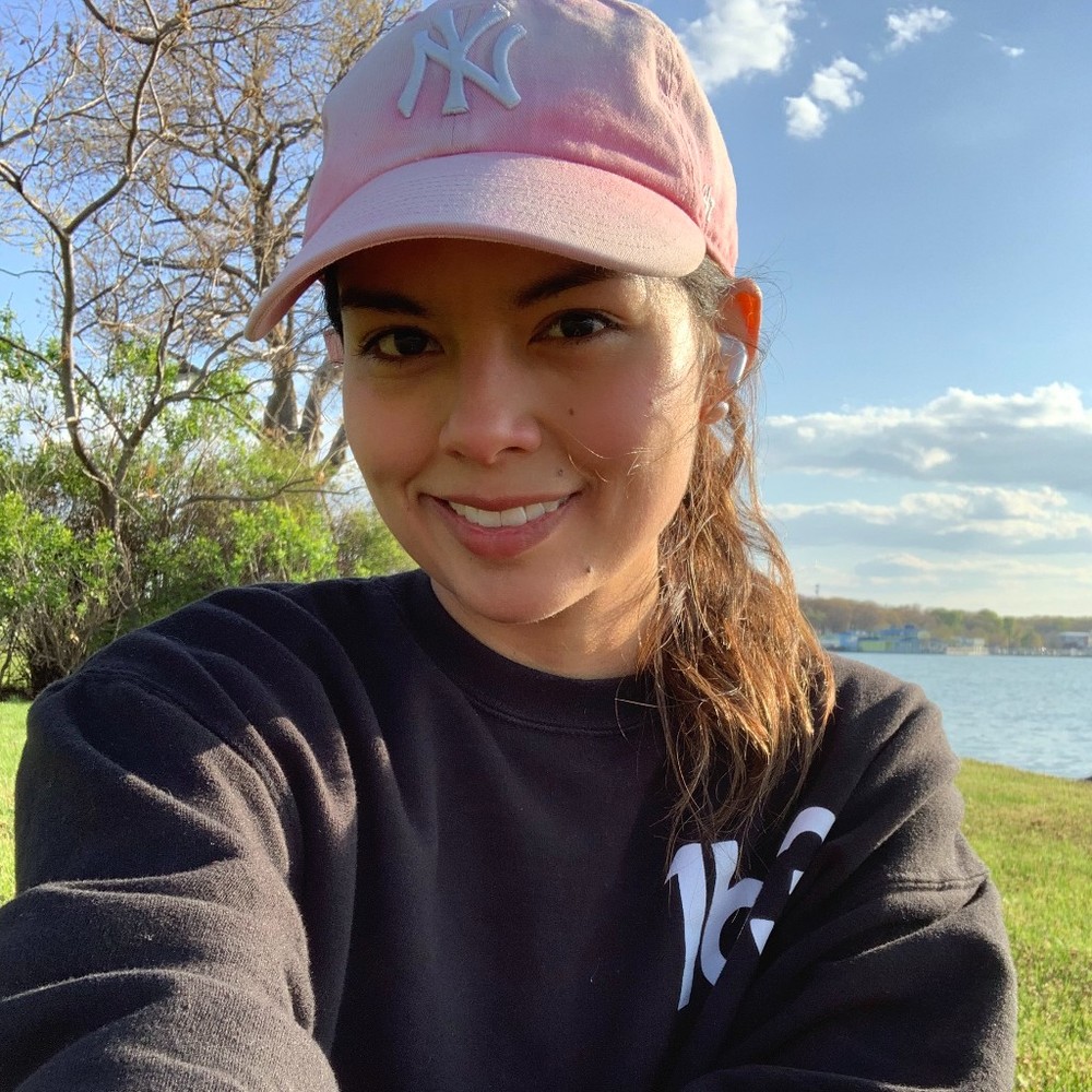 Meet your Posher, Alejandra